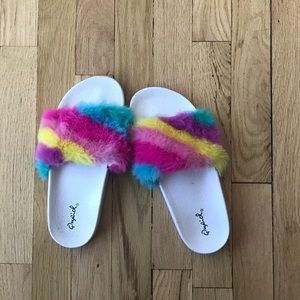 Qupid RAINBOW feaux Furry Slide Sandals (: